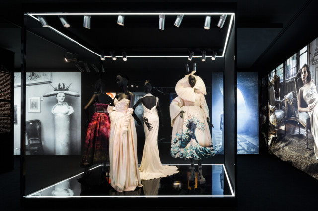 《dior迪奥精神》(esprit dior)展览 东京站开幕