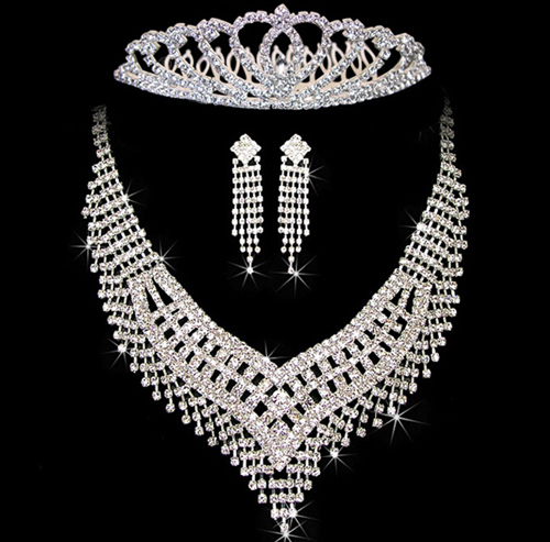 新娘该怎样选择结婚项链 让自己更加美艳动人