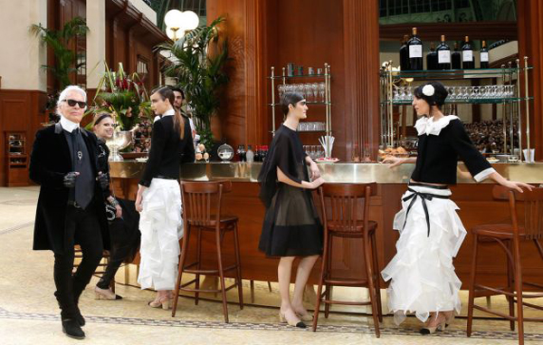 巴黎的时髦还在路上-服装时装周-服装设计网