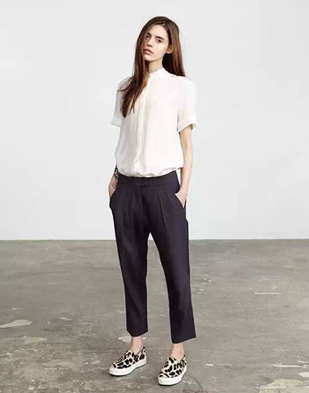 懒人鞋的搭配经:慵懒又舒适的运动风,走你!-服