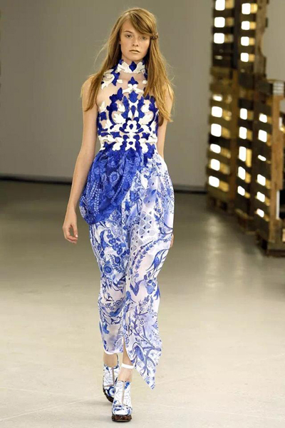 这才是老外最迷恋的中国风--青花 _广州服装设