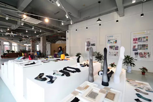 袜博会盛大开幕,带你逛逛全球唯一的袜艺小镇