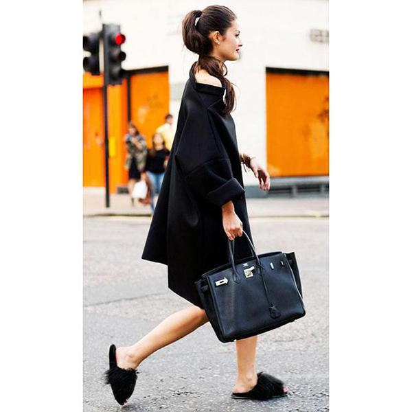 谁最潮?保暖季也能穿拖鞋出门-服装潮流搭配-