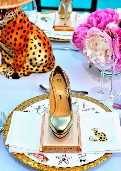 今年最流行酒红色 看看就醉了-服装流行色彩-服