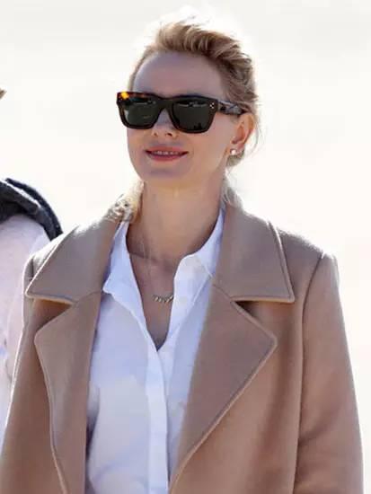 唇色配大衣,选对口红外套才更美-服装潮流搭配