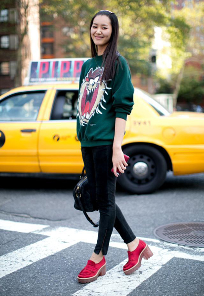 冬日就要红配绿 穿起最潮圣诞装-服装潮流搭