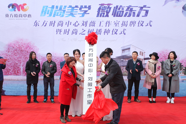 海薇董事长_海薇玻尿酸大分子图片(3)