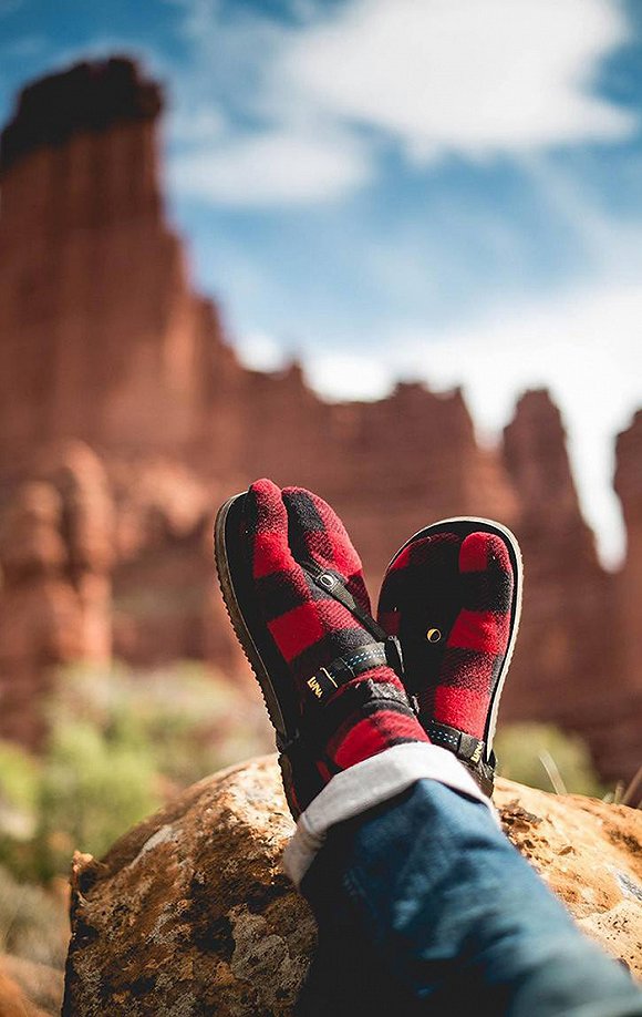 男士套袜子穿凉鞋怎么就大叔了?-服装潮流搭配