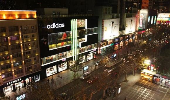 大店“扎堆”上海淮海路 运动品牌为何敢逆势扩张