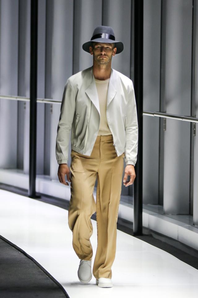 霸男装在沪举办首届茄克品类专场秀-服装企业