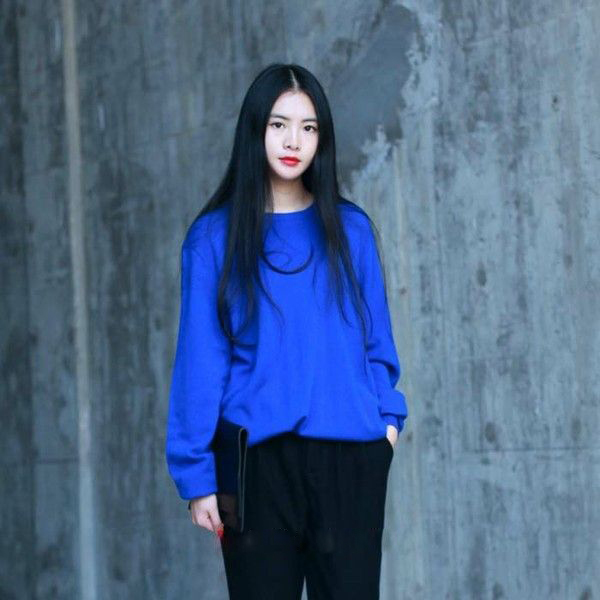 电光蓝横扫今年秋冬必备流行色-服装流行色