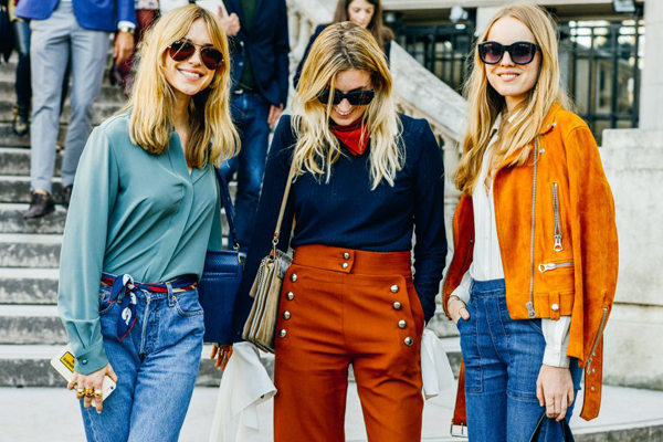 2015秋冬巴黎时装秀 街拍更新-服装潮流搭配-