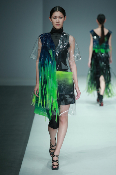 江汉大学:袵·自在唤醒新知-服装T台秀场-服