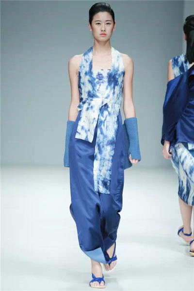 族大学美术学院毕业作品发布会--尚色-服装T