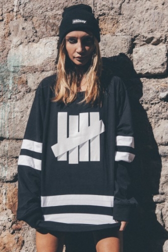 DE Store服饰店铺打造Stussy,UNDEFEATED等