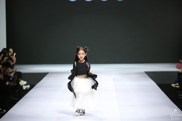 中国国际时装周:JOJO·孙伟2017春夏童装发布