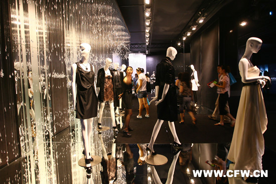 第十届中国(深圳)国际品牌服装服饰交易会-服装