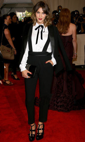 服装学院庆典活动Alexa出席新潮装扮-服装院校