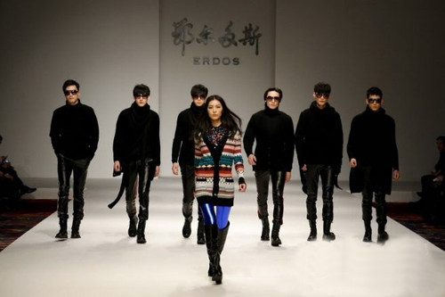 鄂尔多斯男装女装独立成势