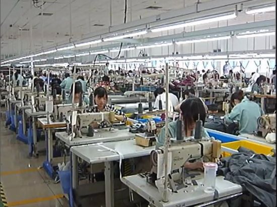 江苏常熟:直营模式赢市场-服装企业报道新闻-中