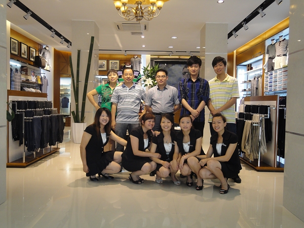 老爷车董事长带队考察西南版图-服装企业报道