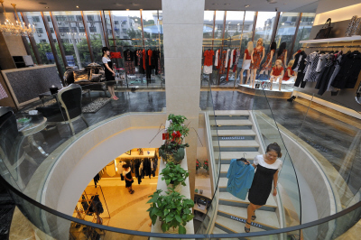 服装行业:做自己的品牌-服装企业报道新闻-中国