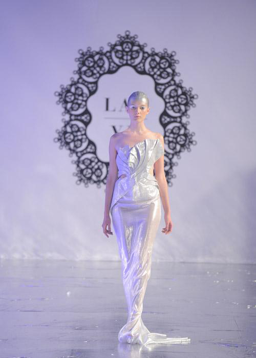 设计师兰玉魔玉幻境2013高级定制发布会