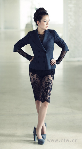 2013最新颜色紫色加蓝色服饰搭配技巧 轻松穿