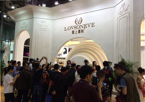 <em>爱上夏娃</em>一战成名,勇夺无钢圈<em>文胸</em>第一品牌-纺